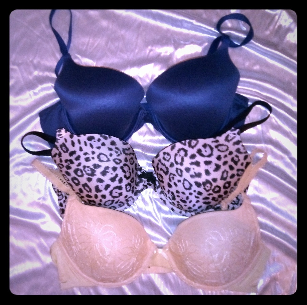 36C Bra bundle Victoria Secret & Lily of France